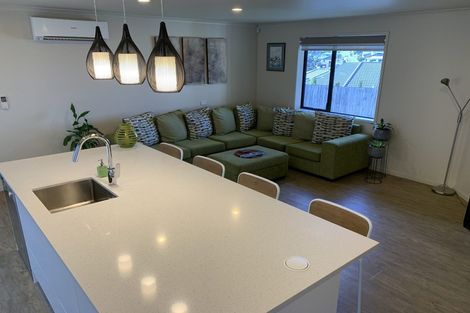 Photo of property in 9 Meharg Place, Fairview Heights, Auckland, 0632