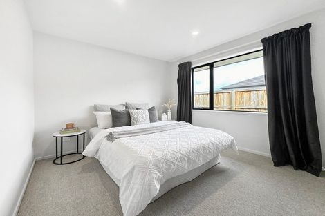 Photo of property in 16 Mehrtens Crescent, Woodend, 7610