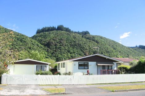 Photo of property in 6f1- Gemstone Drive, Birchville, Upper Hutt, 5018