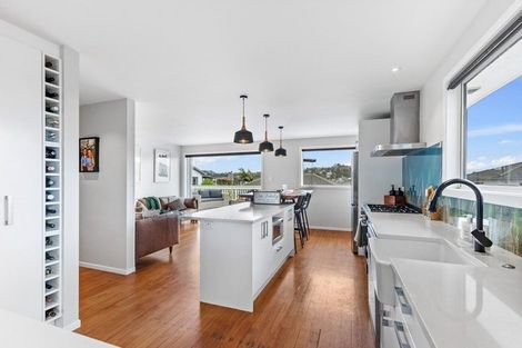 Photo of property in 5 Tainui Street, Torbay, Auckland, 0630