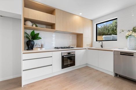 Photo of property in 70d Bond Crescent, Forrest Hill, Auckland, 0620
