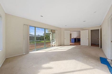 Photo of property in 3 Rosebay Rise, Henderson, Auckland, 0610