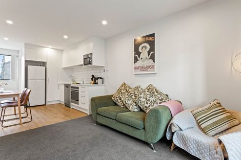 Photo of property in 5/3234 Great North Road, New Lynn, Auckland, 0600