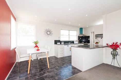 Photo of property in 13 James Street, Glenfield, Auckland, 0629