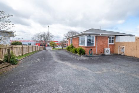 Photo of property in 379 Broadway, Stratford, 4332