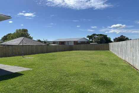 Photo of property in 31 School Road, Te Atatu South, Auckland, 0610