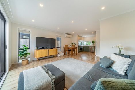 Photo of property in 15 Raeble Walkington Lane, Wallaceville, Upper Hutt, 5018