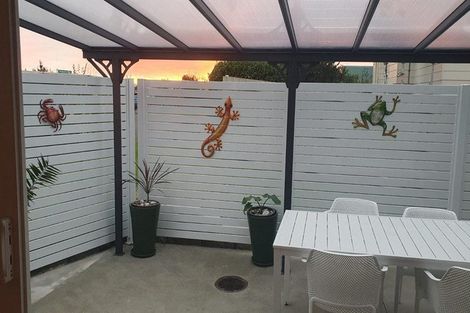 Photo of property in 2 Mutetai Road, Clarks Beach, 2122