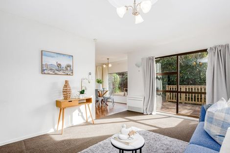 Photo of property in 15 Chew Place, Ranui, Porirua, 5024