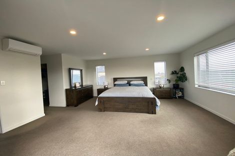 Photo of property in 5 Stoneleigh Green, Parklands, Christchurch, 8083