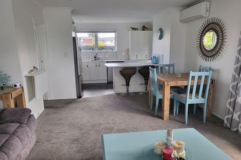 Photo of property in 11 Chester Street, Taradale, Napier, 4112