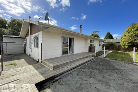 Photo of property in 8a Hilton Grove, Kelvin Grove, Palmerston North, 4414