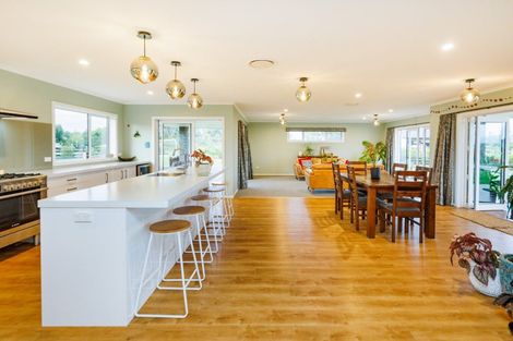 Photo of property in 21 Loveston Lane, Kelvin Grove, Palmerston North, 4470
