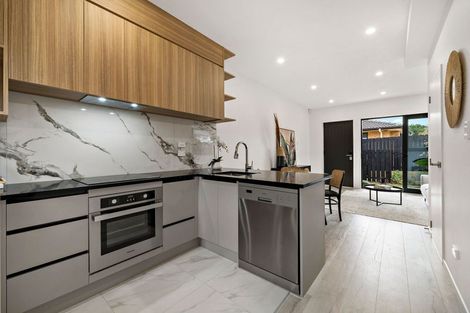 Photo of property in 39 Brandon Road, Glen Eden, Auckland, 0602