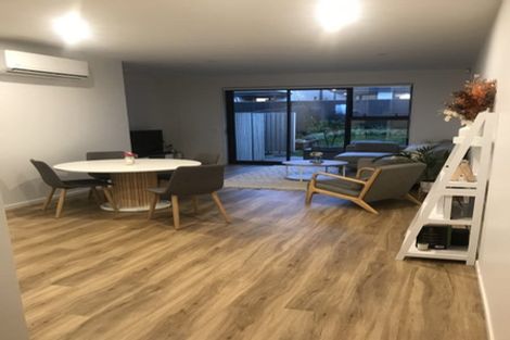 Photo of property in 33 Peihana Road, Hobsonville, Auckland, 0616