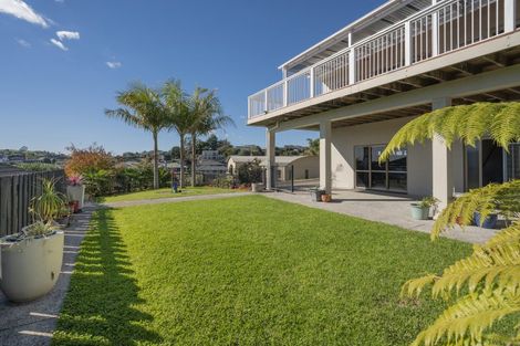 Photo of property in 20 Bayvista Close, Welcome Bay, Tauranga, 3112