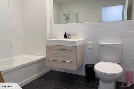 Photo of property in 2u2 Stone Street, Miramar, Wellington, 6022