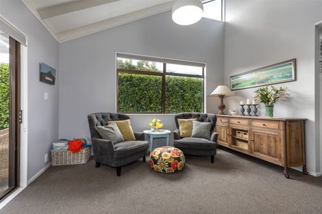 Photo of property in 25a/1 Beach Road, Te Atatu Peninsula, Auckland, 0610