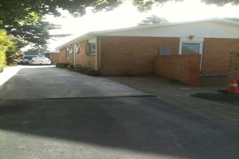 Photo of property in 30a Roche Avenue, Upper Riccarton, Christchurch, 8041