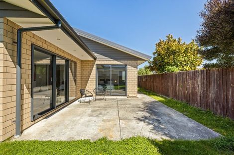 Photo of property in 8 Marble Court, Northwood, Christchurch, 8051