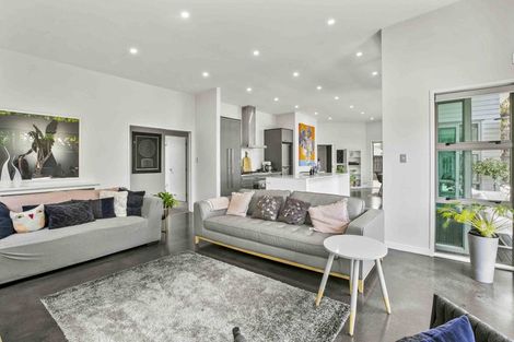 Photo of property in 33a Waimea Street, Westown, New Plymouth, 4310