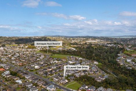 Photo of property in 42 Laurel Oak Drive, Schnapper Rock, Auckland, 0632