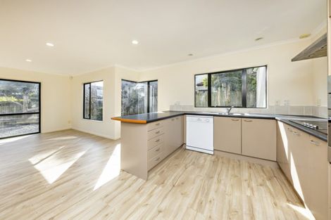 Photo of property in 89 Moyrus Crescent, East Tamaki Heights, Auckland, 2016