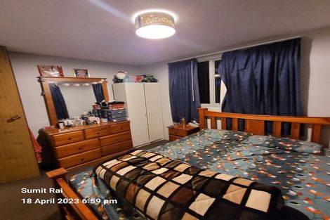 Photo of property in 14a Sunhaven Drive, Newlands, Wellington, 6037