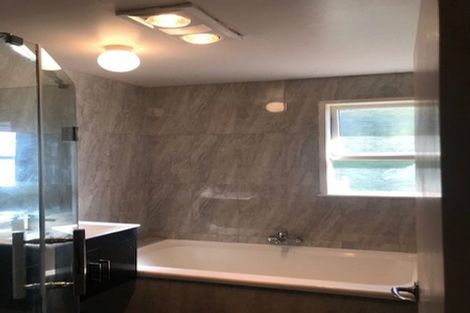Photo of property in 53 Neal Avenue, Glenfield, Auckland, 0629