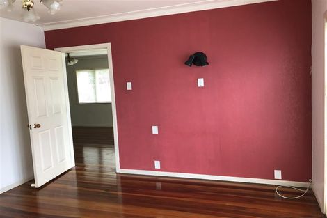 Photo of property in 13 Fairlea Road, Te Atatu South, Auckland, 0610