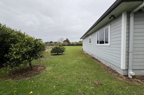 Photo of property in 171 Boord Crescent, Kumeu, 0891