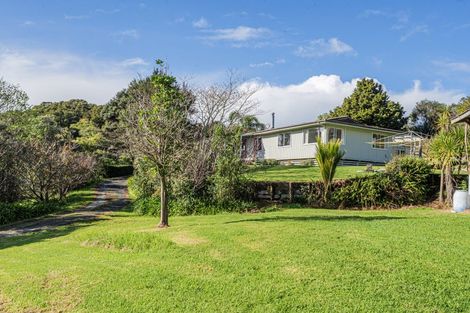 Photo of property in 4 Paparoa Station Road, Paparoa, 0571