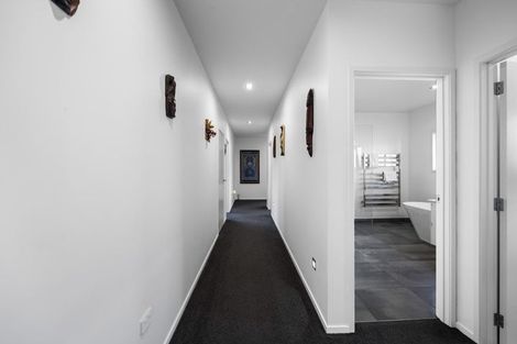 Photo of property in 22 Mercade Close, Stratford, 4332