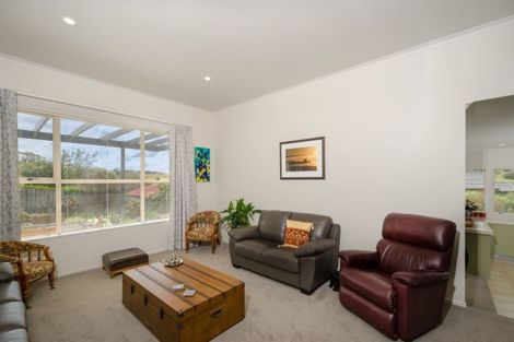 Photo of property in 39 Solan Drive, Waimauku, 0812