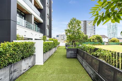 Photo of property in Frank Sargeson Apts, 102/80 Anzac Street, Takapuna, Auckland, 0622