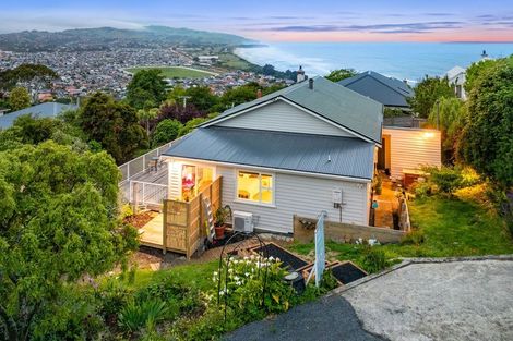 Photo of property in 10 Earls Road, Saint Clair, Dunedin, 9012