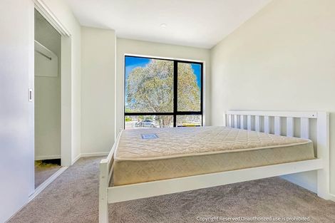 Photo of property in 1/267 Great North Road, Henderson, Auckland, 0612