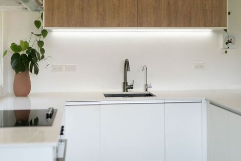 Photo of property in 3/1 Simon Ellice Drive, Bayview, Auckland, 0629