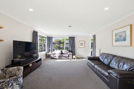 Photo of property in 2/63 Gainsborough Street, Hoon Hay, Christchurch, 8025