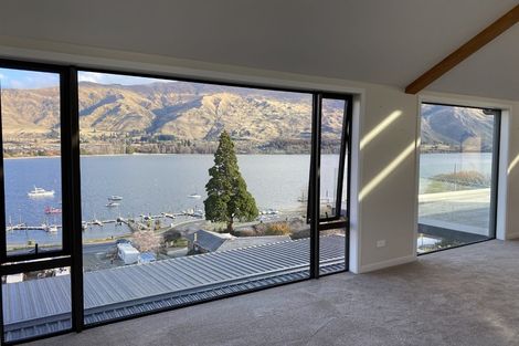 Photo of property in 92 Lismore Street, Wanaka, 9305
