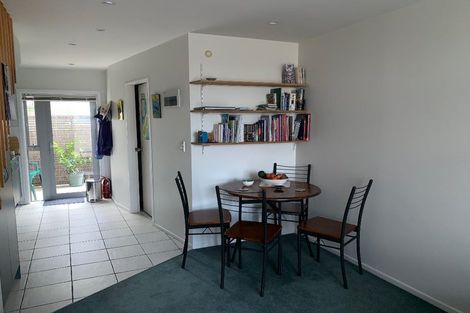 Photo of property in 231u8 Marine Parade, Seatoun, Wellington, 6022