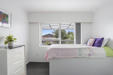 Photo of property in 6 Taioma Crescent, Te Atatu Peninsula, Auckland, 0610