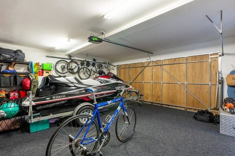 Photo of property in 10/8 Tobago Place, Sunnynook, Auckland, 0620
