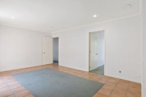 Photo of property in 3 Russett Grove, Henderson, Auckland, 0612