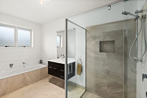 Photo of property in 17 Hurunui Drive, Te Awa, Napier, 4110