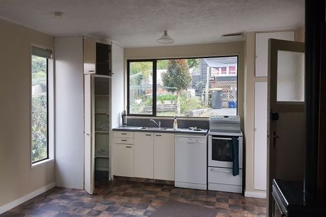 Photo of property in 185 Brockville Road, Brockville, Dunedin, 9011