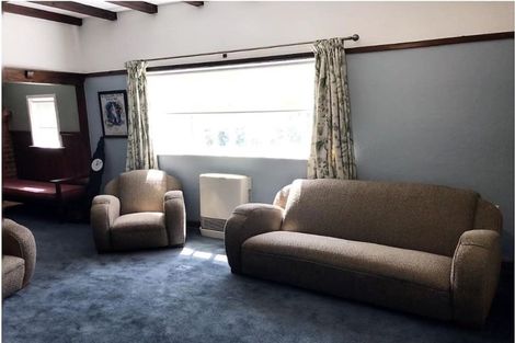 Photo of property in 234 Queens Drive, Lyall Bay, Wellington, 6022