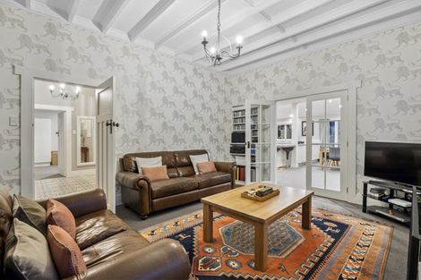 Photo of property in 370 Bay View Road, Saint Clair, Dunedin, 9012