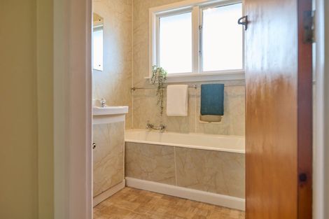 Photo of property in 192 Avonhead Road, Avonhead, Christchurch, 8042