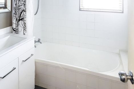 Photo of property in 64a Brian Crescent, Stanmore Bay, Whangaparaoa, 0932